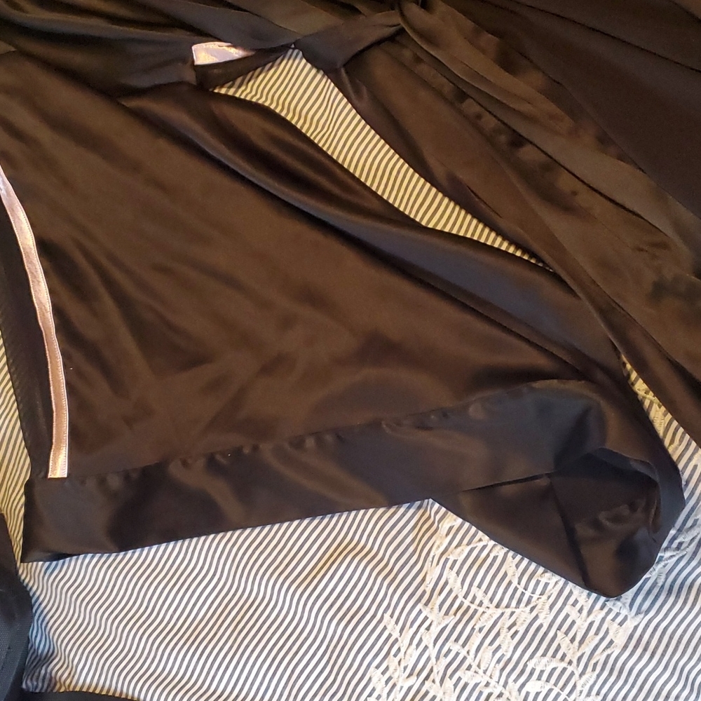 Victorias Secret Satin Robe - Picture 2 of 4